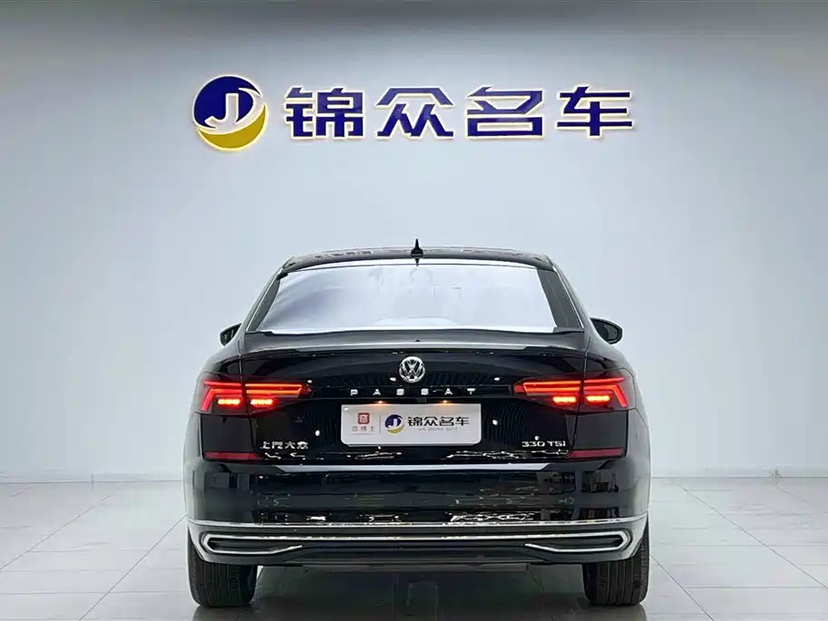 VOLKSWAGEN PASSAT 2021