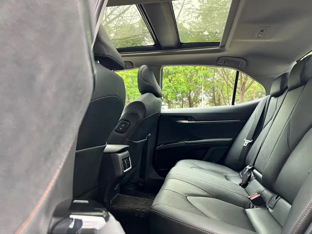 TOYOTA CAMRY 2021