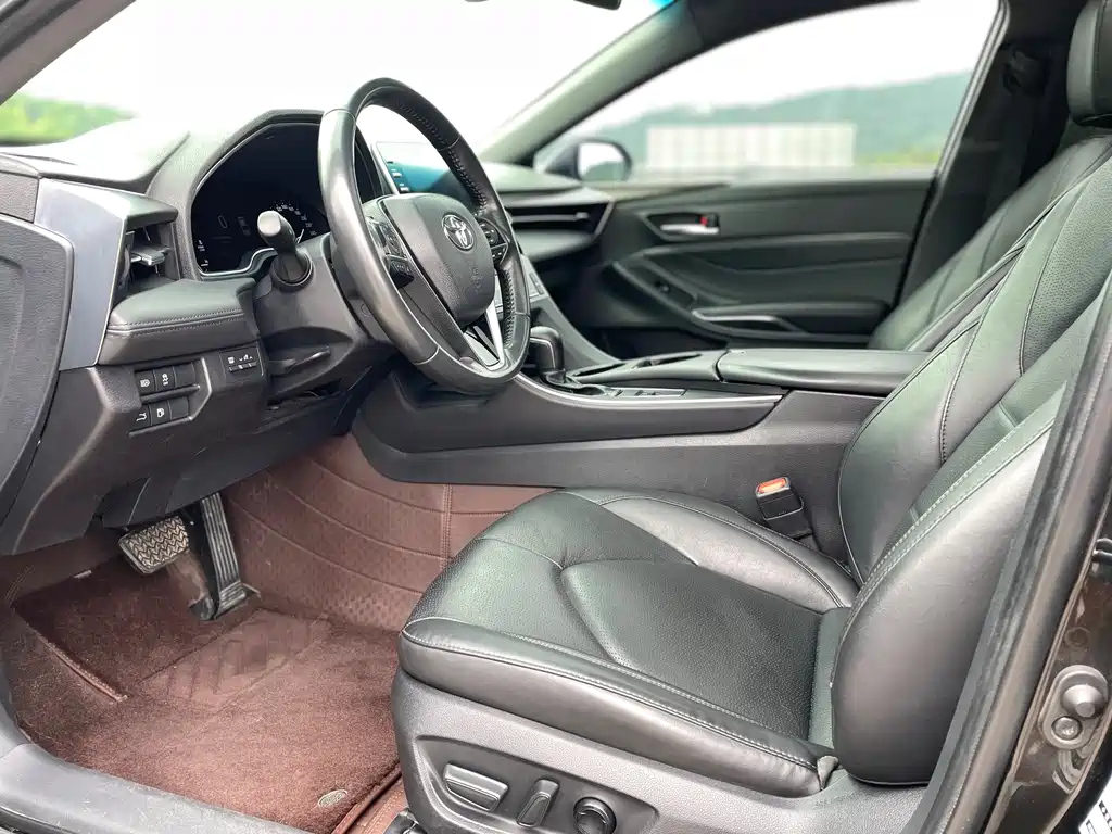 TOYOTA AVALON 2020