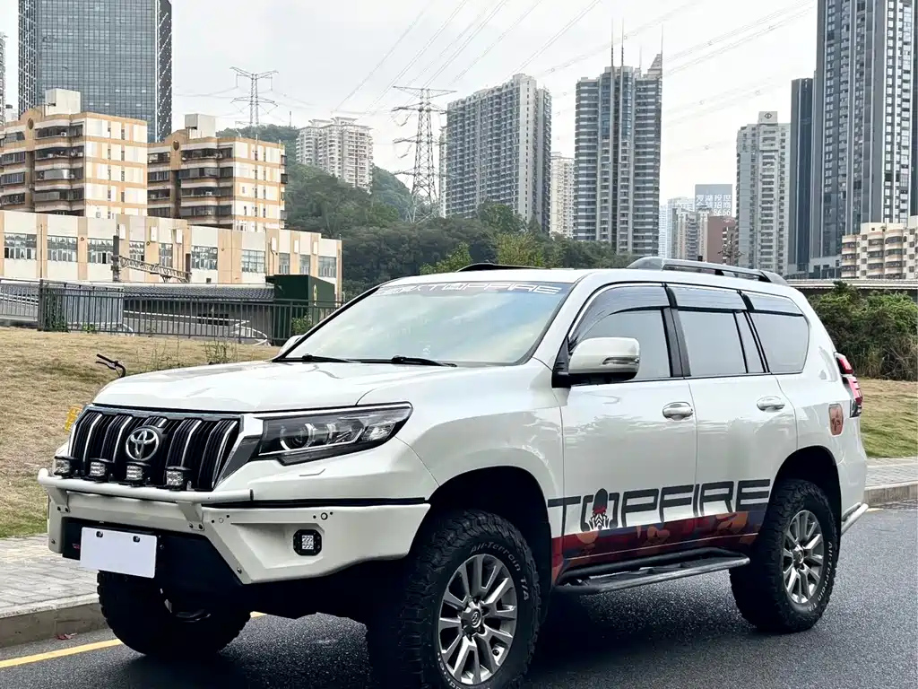 TOYOTA PRADO 2019