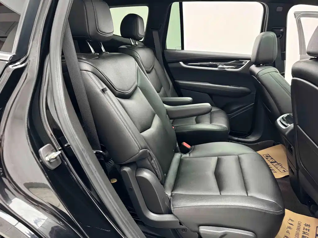CADILLAC XT6 2022