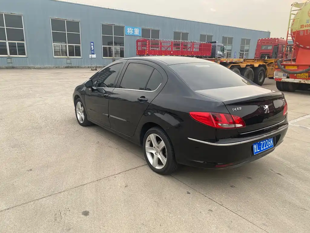 PEUGEOT 408 2012