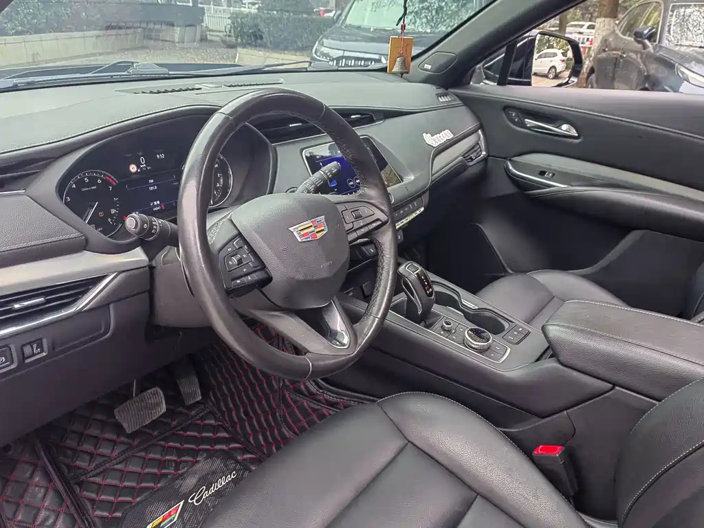 CADILLAC XT4 2019
