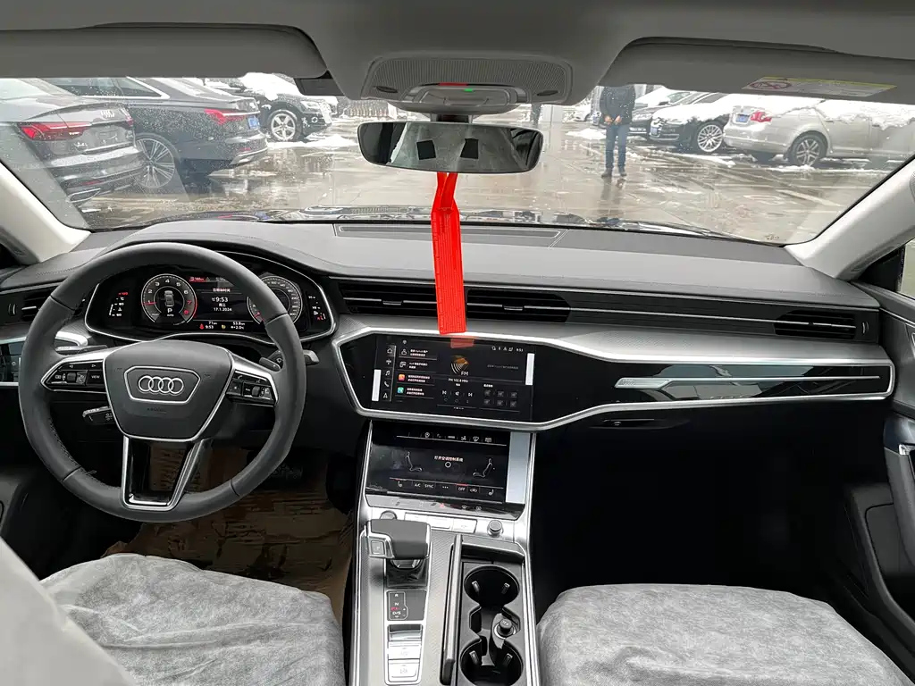 AUDI A7 2024