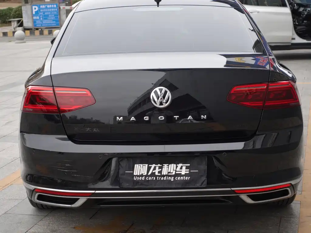 VOLKSWAGEN MAGOTAN 2020