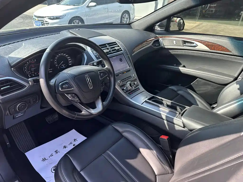LINCOLN MKZ 2020