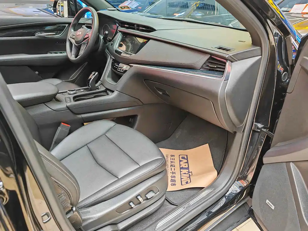 CADILLAC XT5 2021
