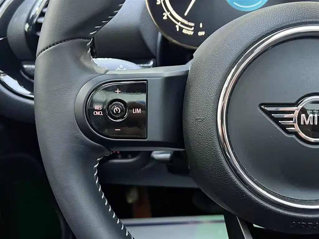 MINI CLUBMAN 2022