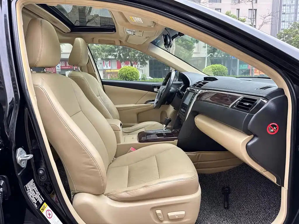 TOYOTA CAMRY 2015