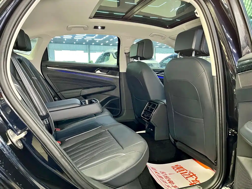 VOLKSWAGEN PASSAT 2022