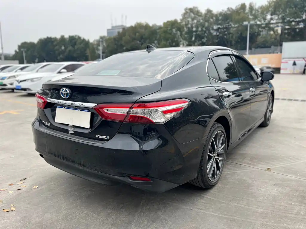 TOYOTA CAMRY 2023