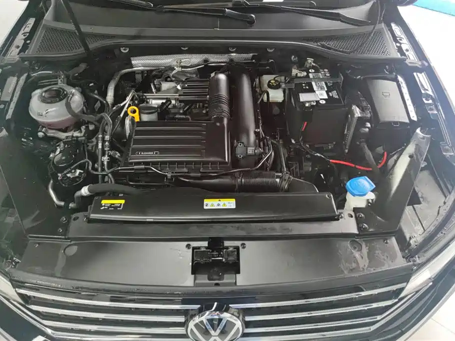 VOLKSWAGEN MAGOTAN 2023