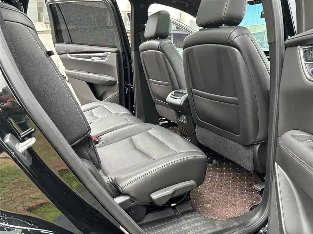 CADILLAC XT6 2022