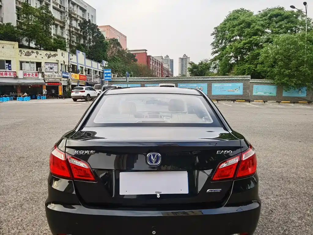 CHANGAN EADO 2013