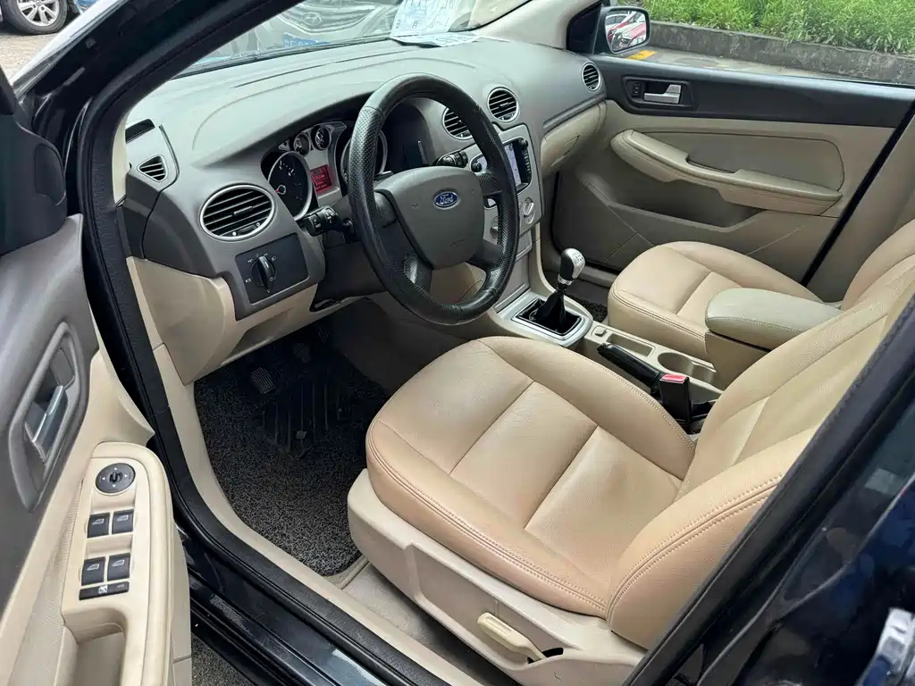 FORD FOCUS 2013