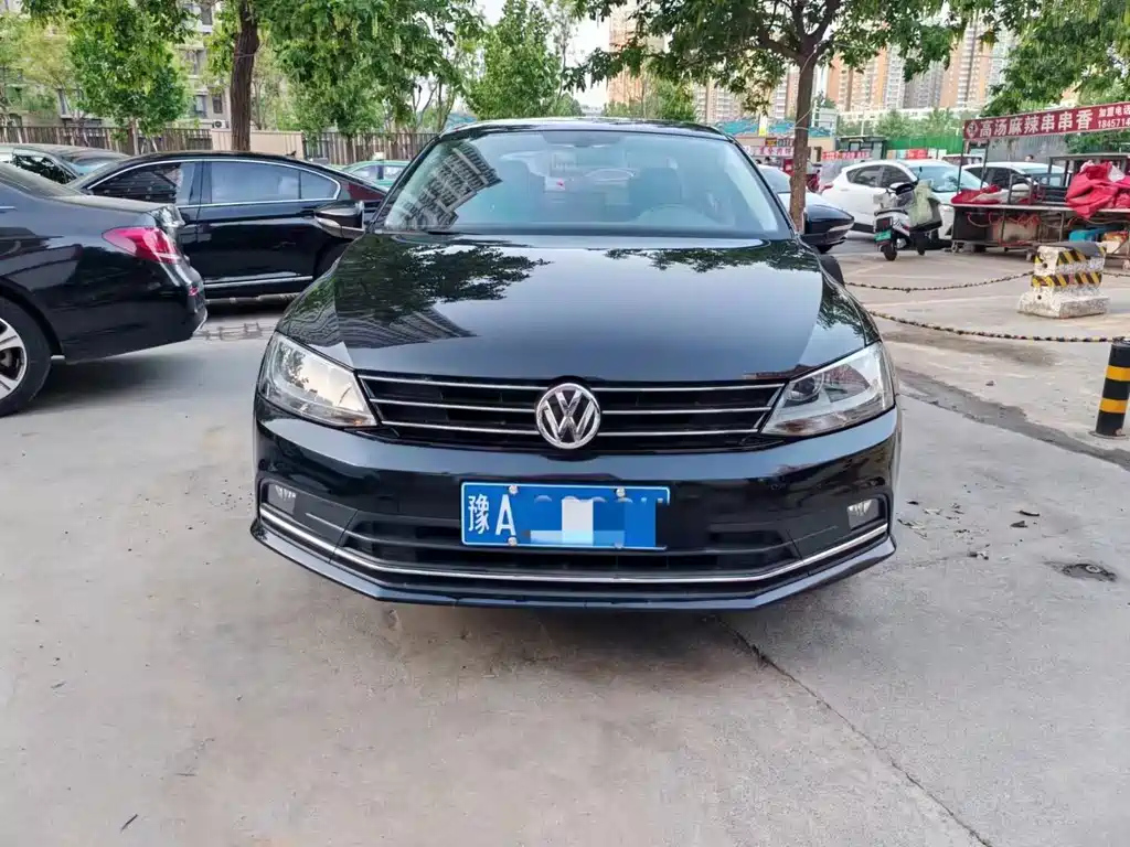 VOLKSWAGEN SAGITAR 2018