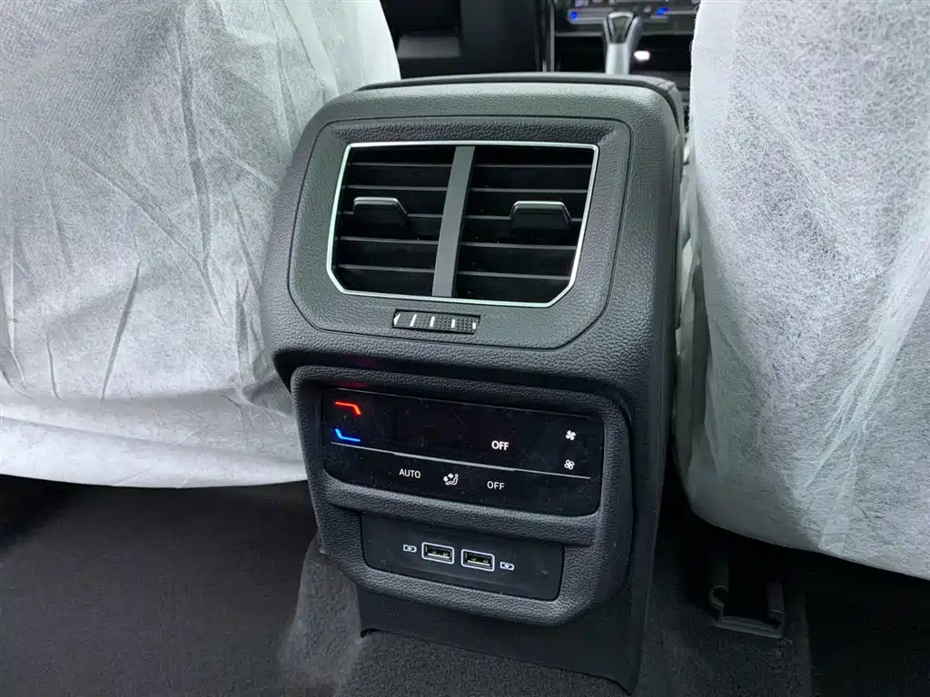 VOLKSWAGEN TAYRON 2024