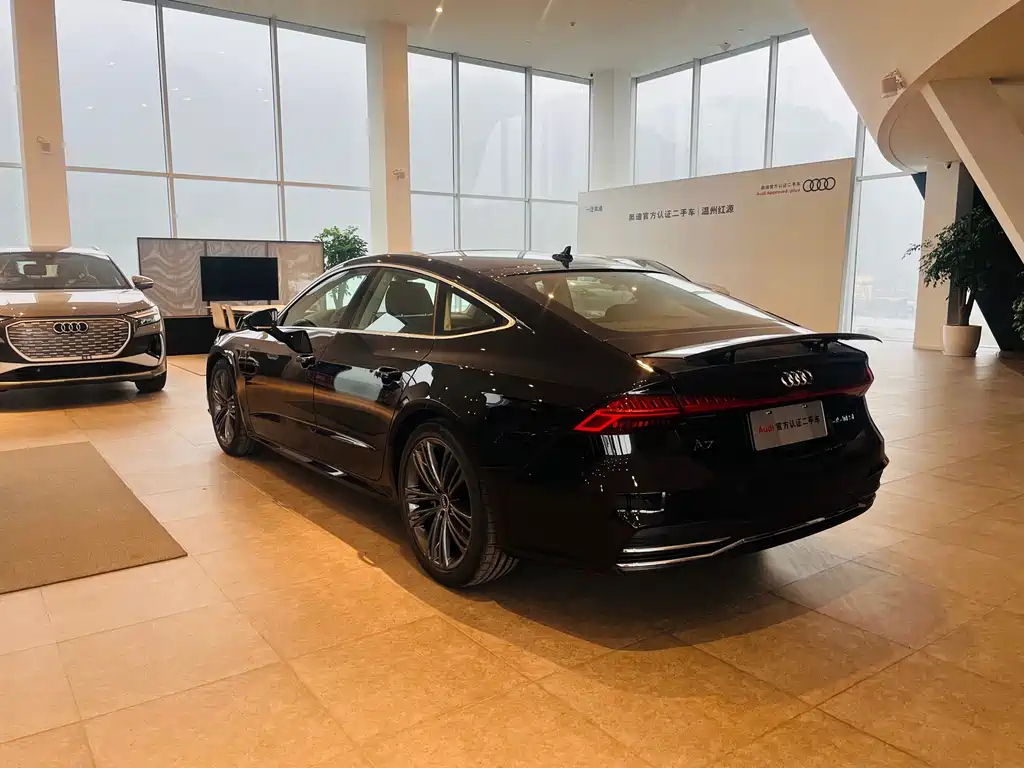 AUDI A7 2024