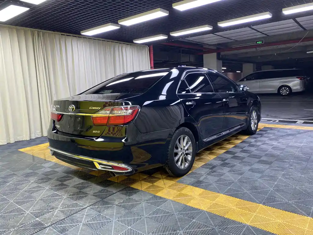 TOYOTA CAMRY 2017
