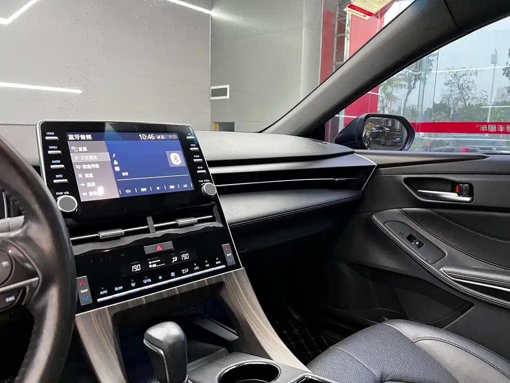 TOYOTA AVALON 2022