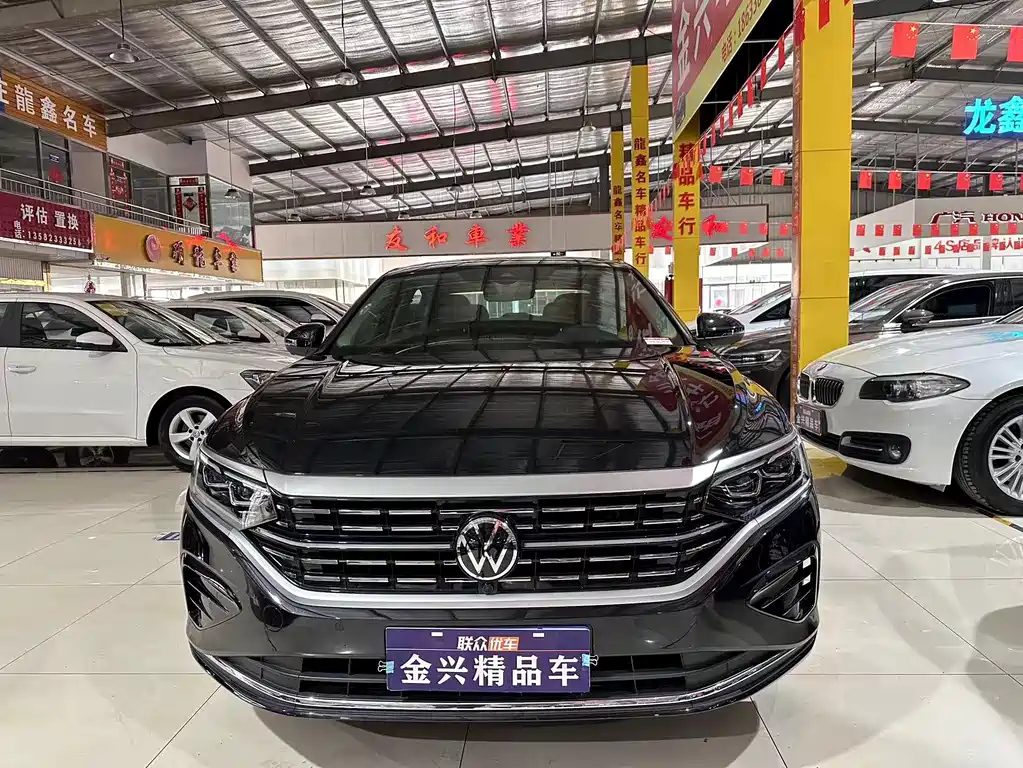 VOLKSWAGEN PASSAT 2022