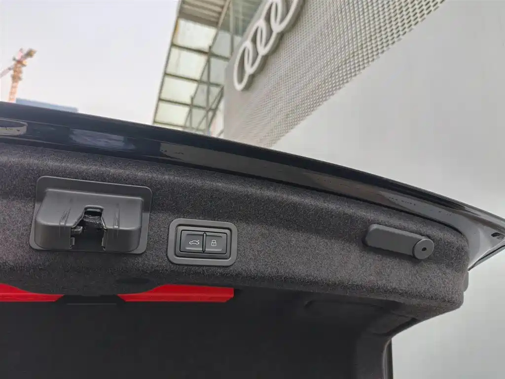 AUDI A6L 2023