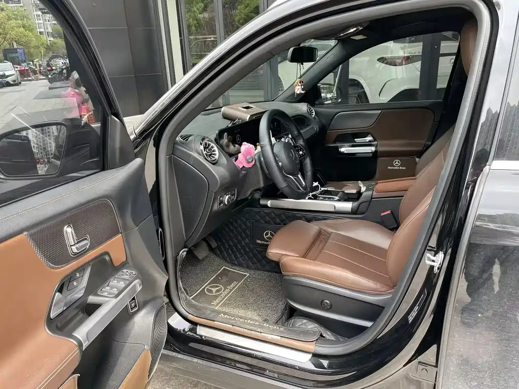 MERCEDES BENZ GLB 2022