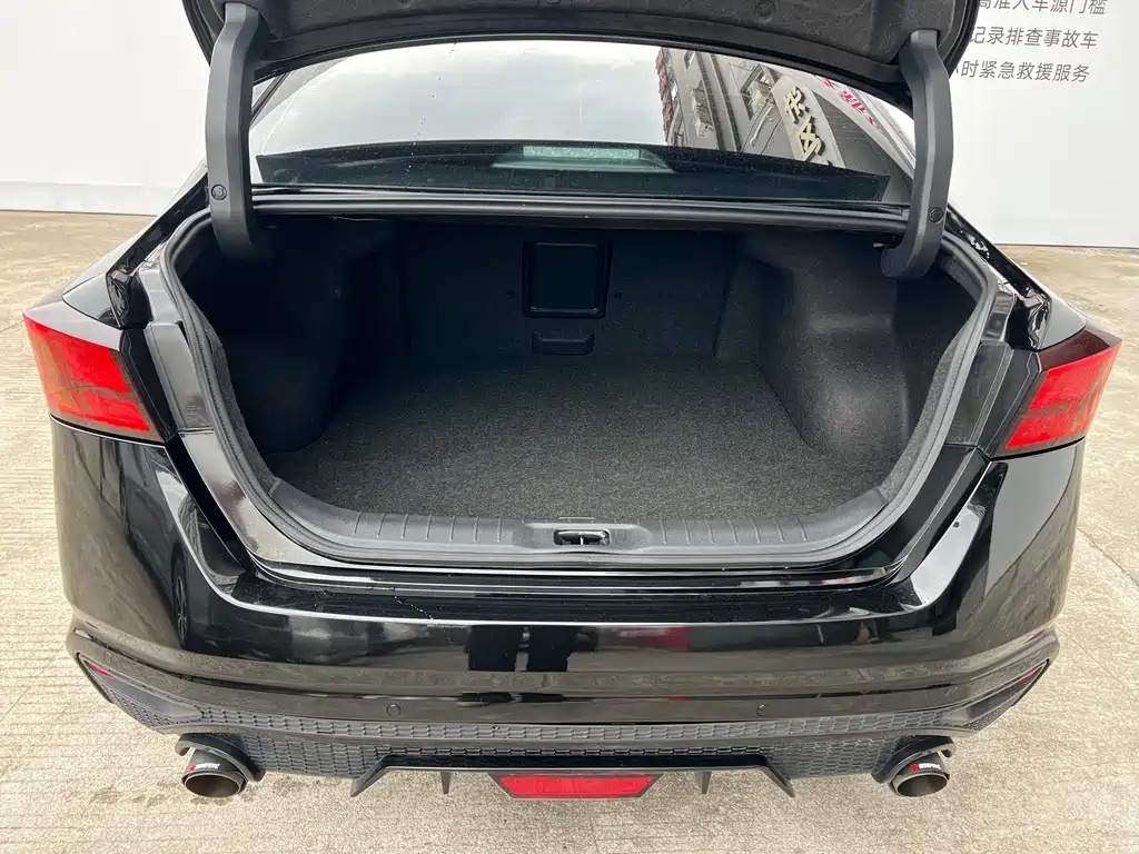 NISSAN TEANA 2022
