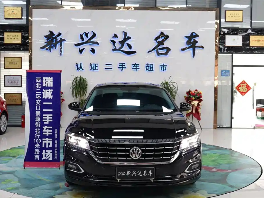 VOLKSWAGEN PASSAT 2020