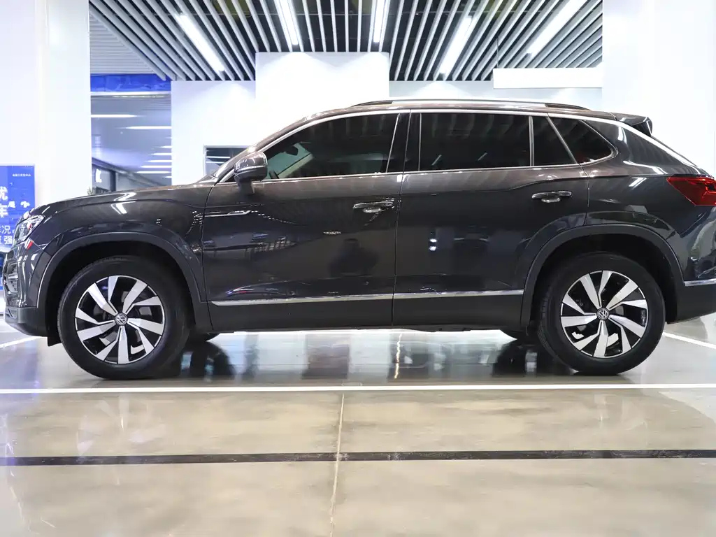 VOLKSWAGEN TAYRON 2020