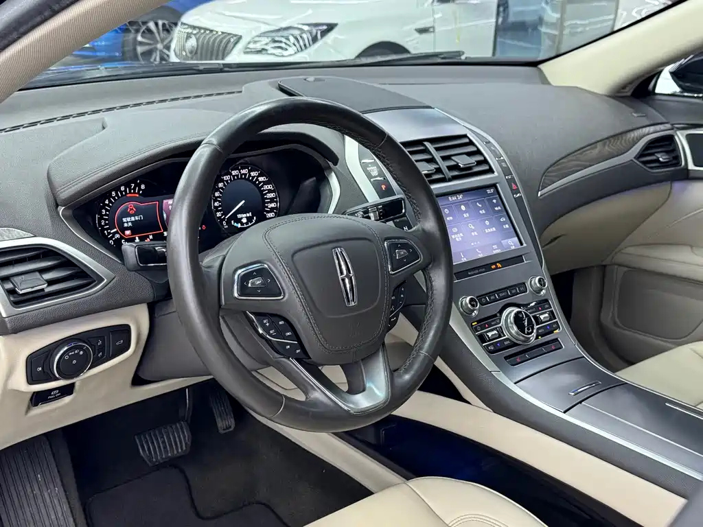 LINCOLN MKZ 2020