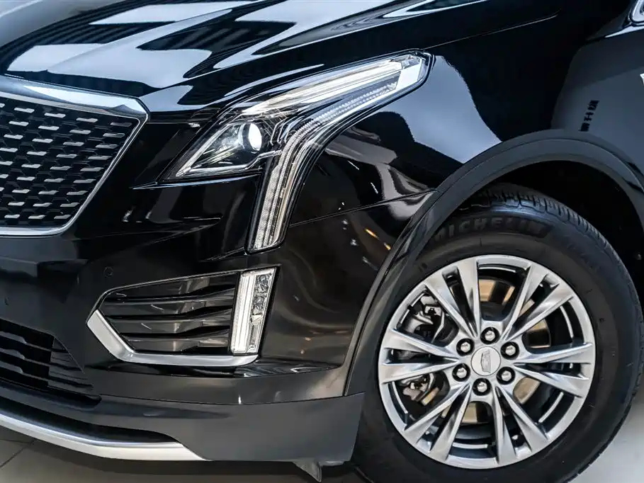 CADILLAC XT5 2021