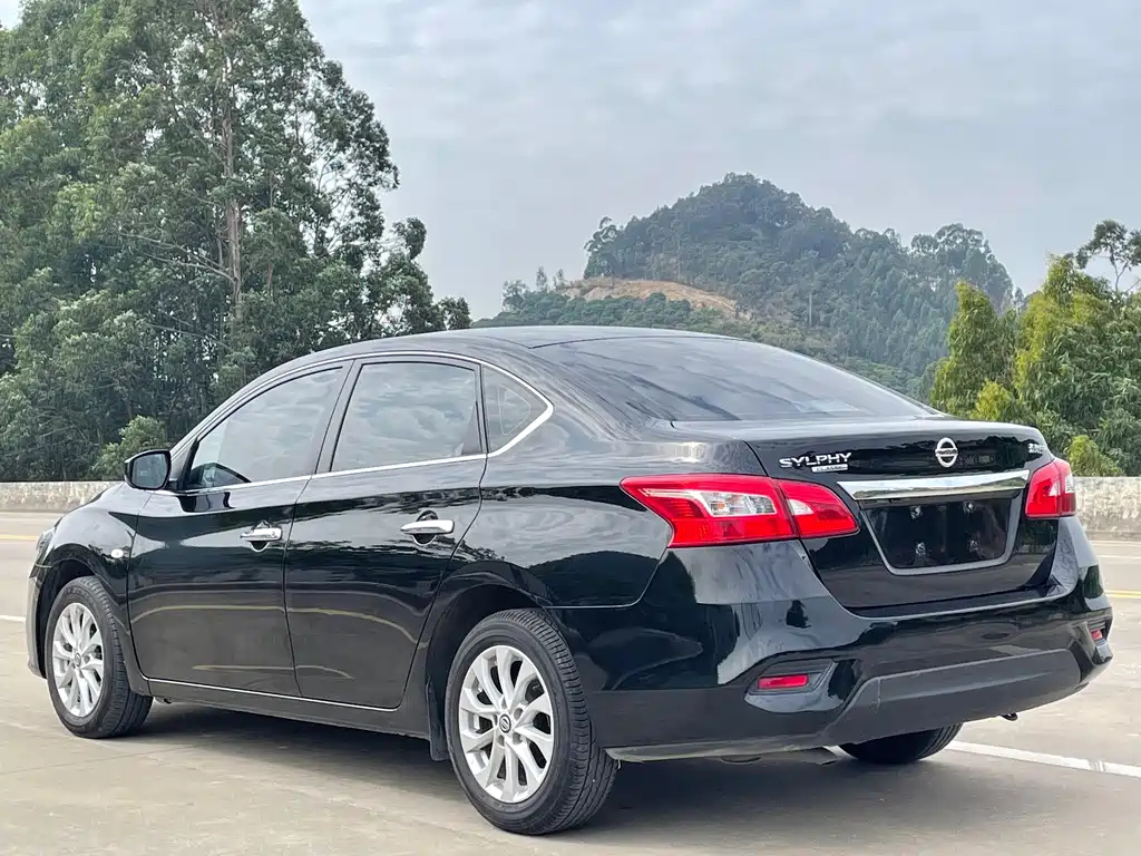 NISSAN SYLPHY 2022