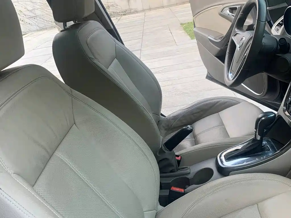 BUICK EXCELLE 2011