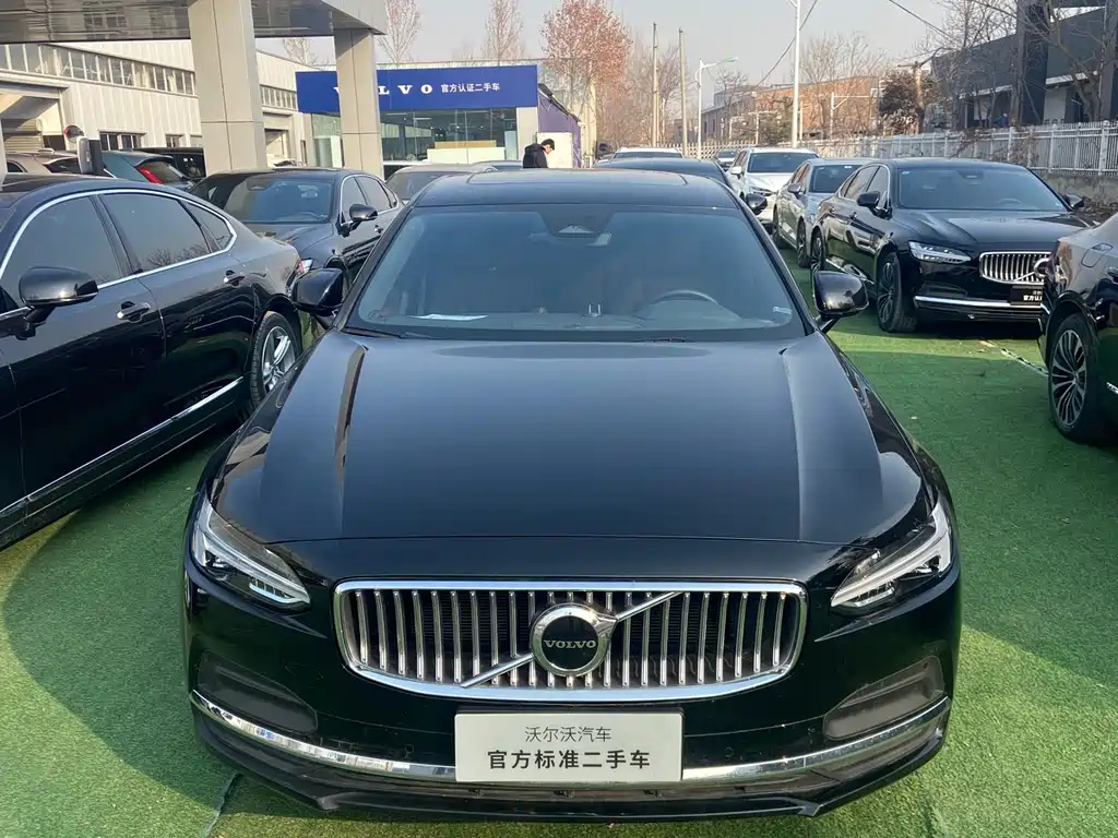 VOLVO S90 2022