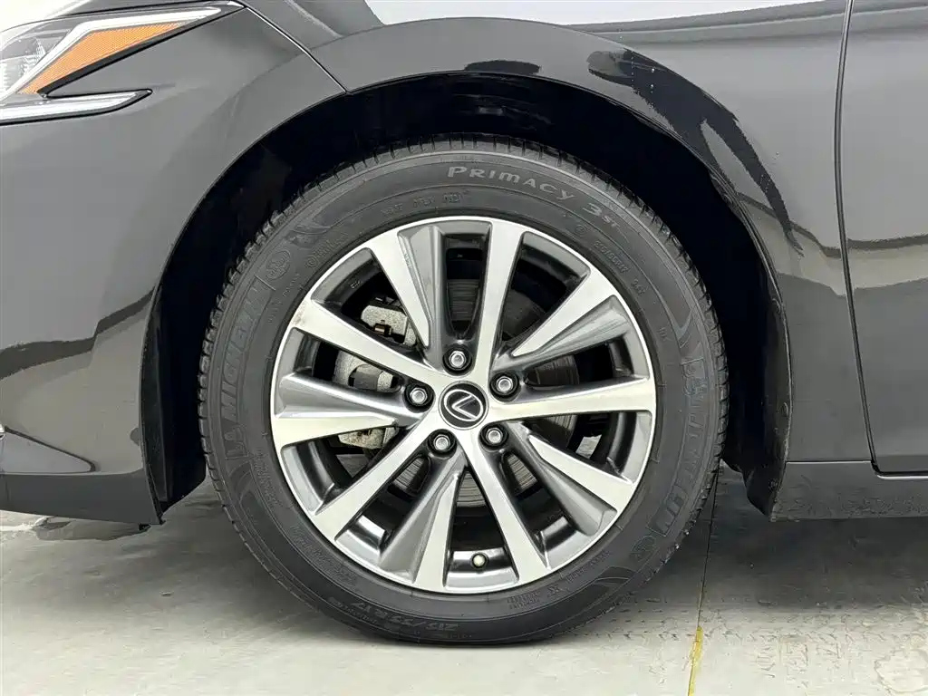 LEXUS ES 2021