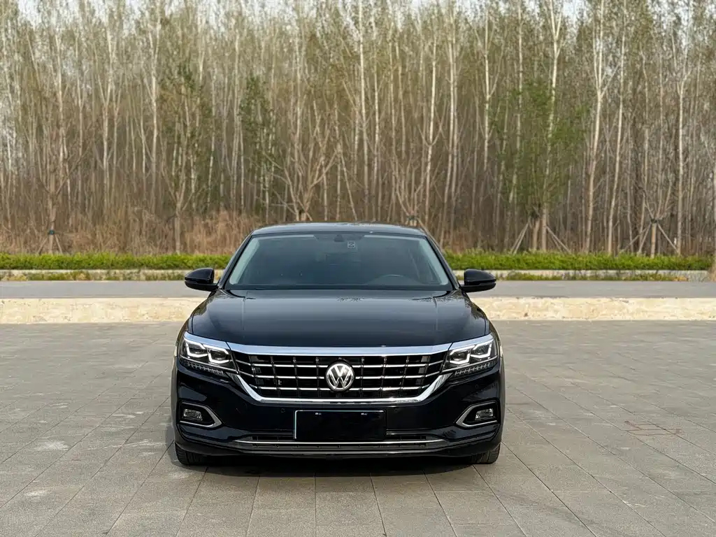 VOLKSWAGEN PASSAT 2020