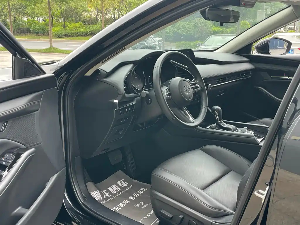 MAZDA 3 AXELA 2021