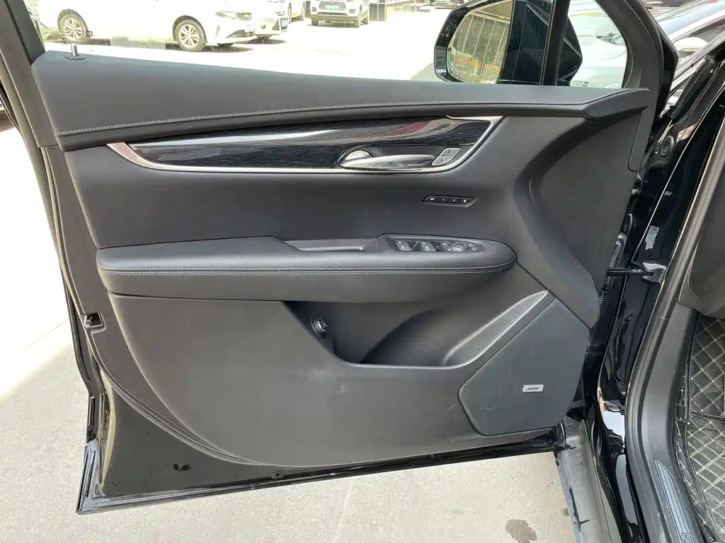 CADILLAC XT5 2022