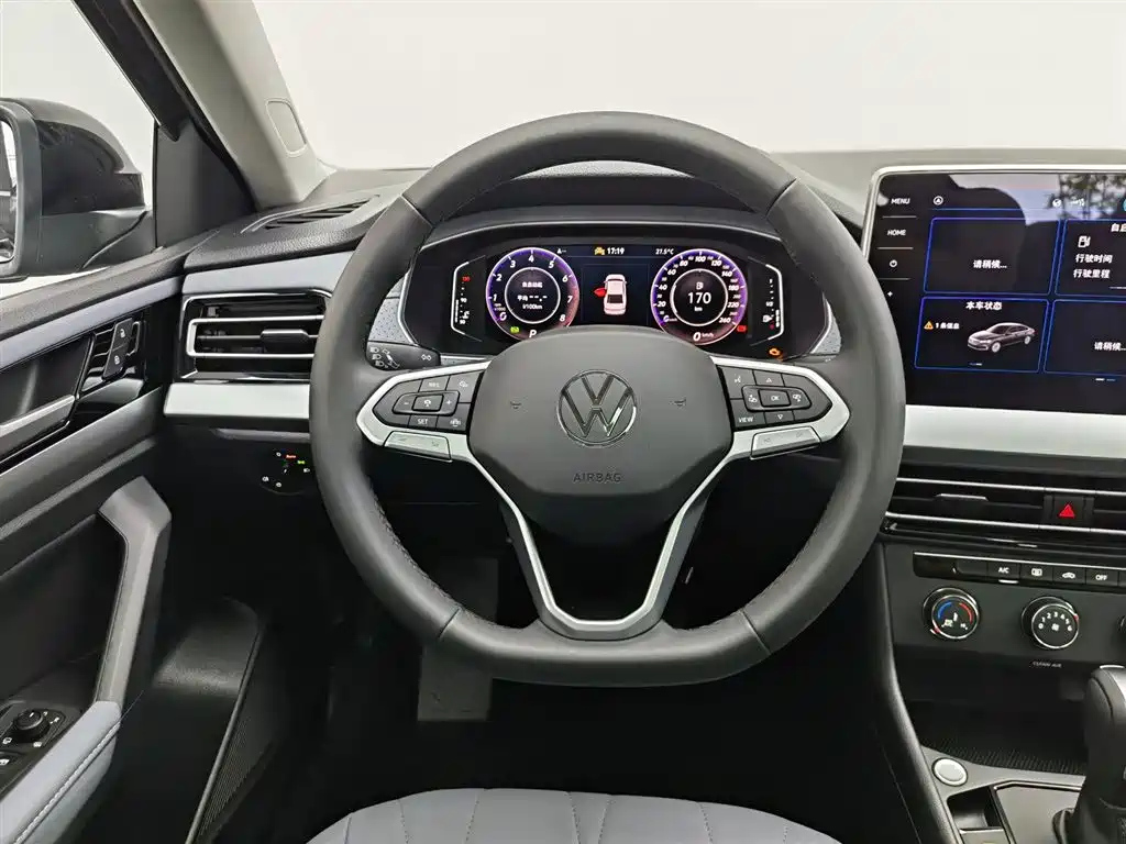VOLKSWAGEN LAVIDA 2024