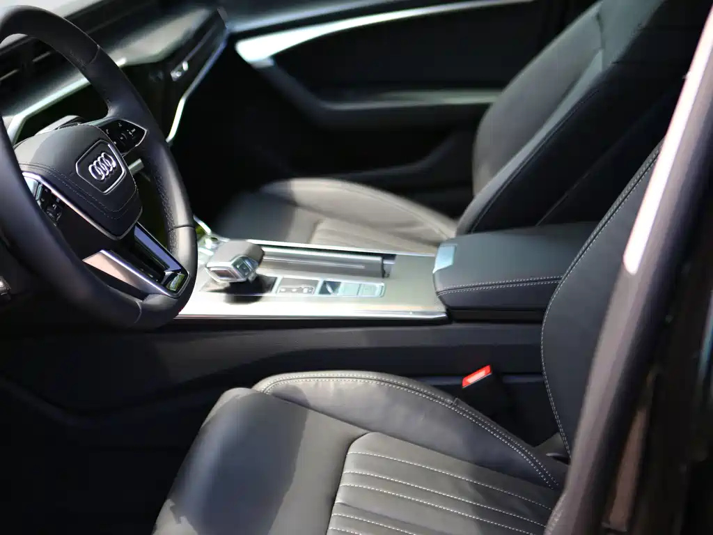 AUDI A6L 2023