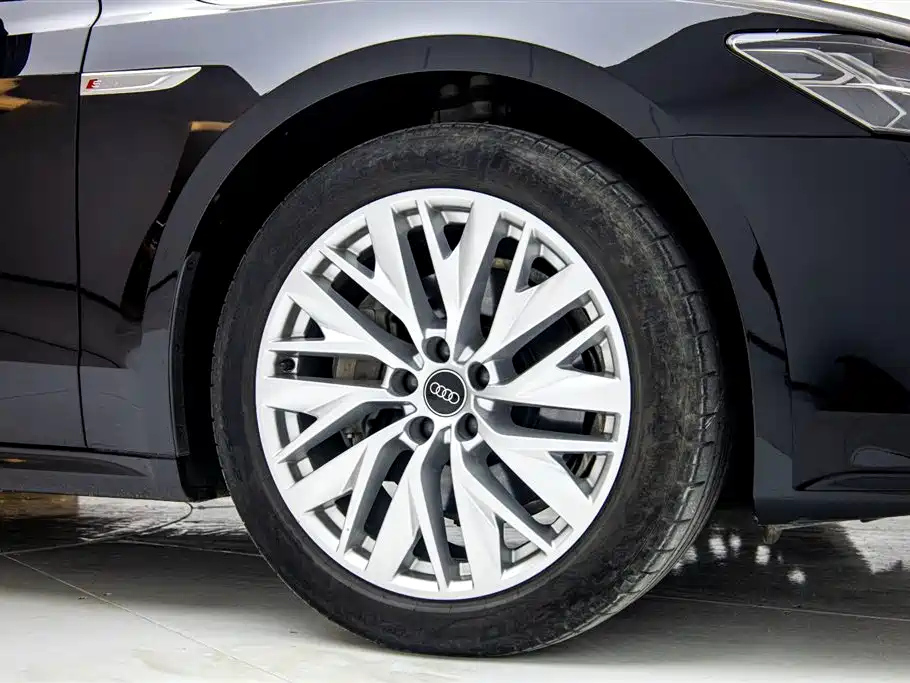 AUDI A7L 2022