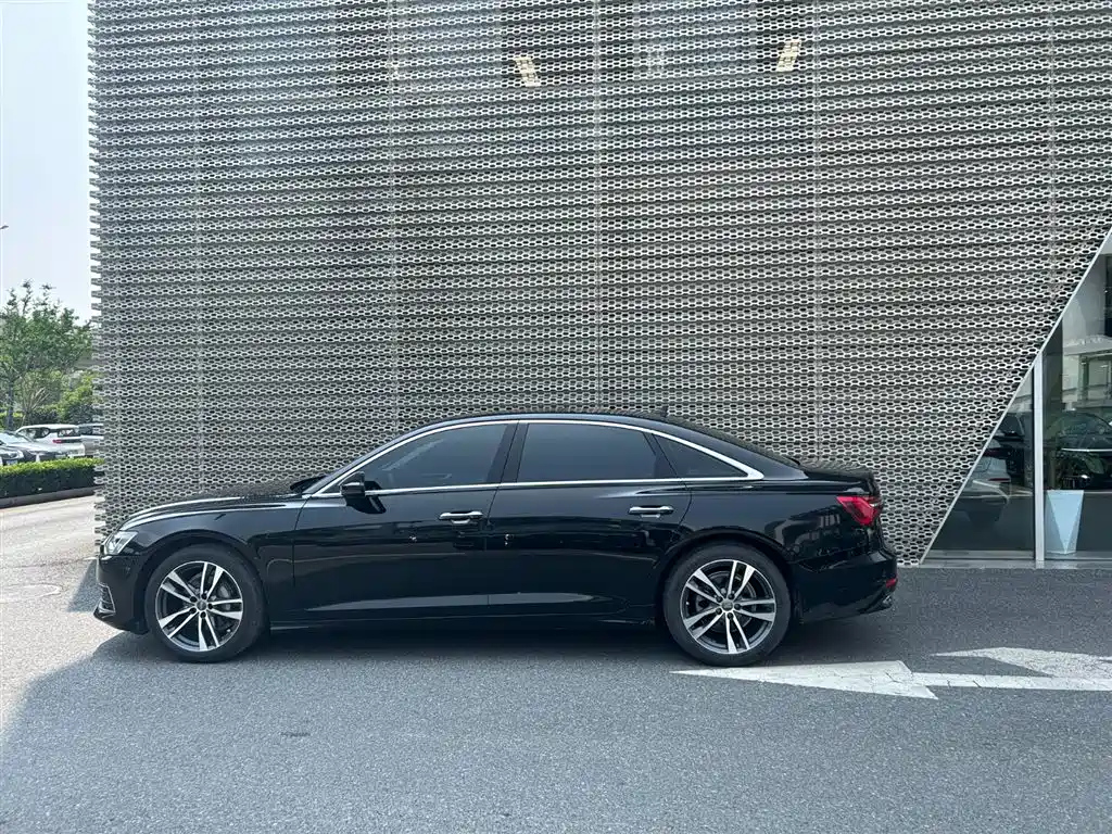 AUDI A6L 2020