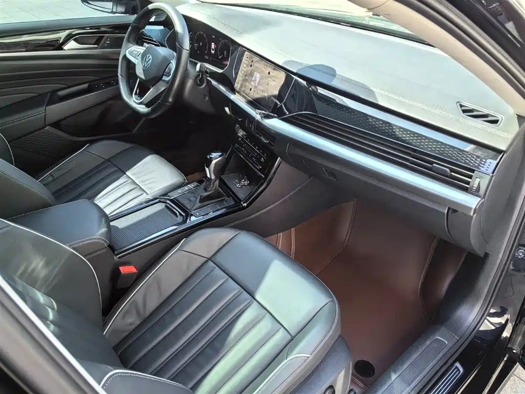 VOLKSWAGEN PASSAT 2021