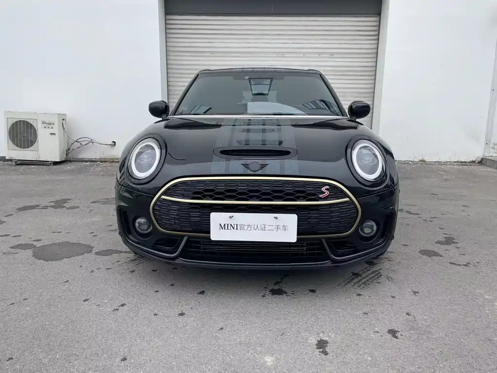 MINI CLUBMAN 2023