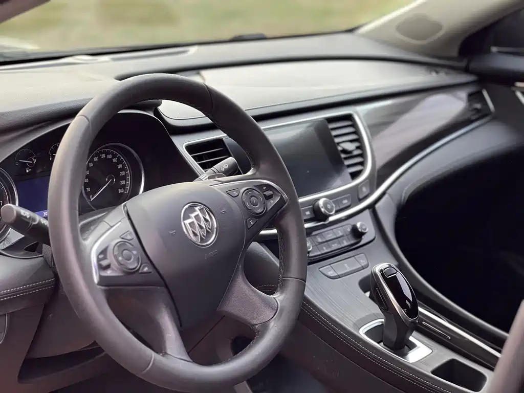 BUICK LACROSSE 2020