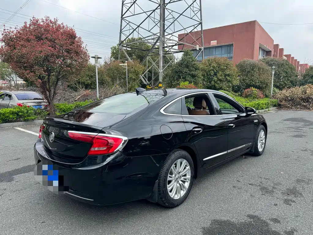 BUICK LACROSSE 2017