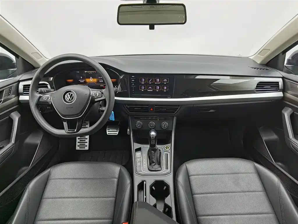 VOLKSWAGEN LAVIDA 2022