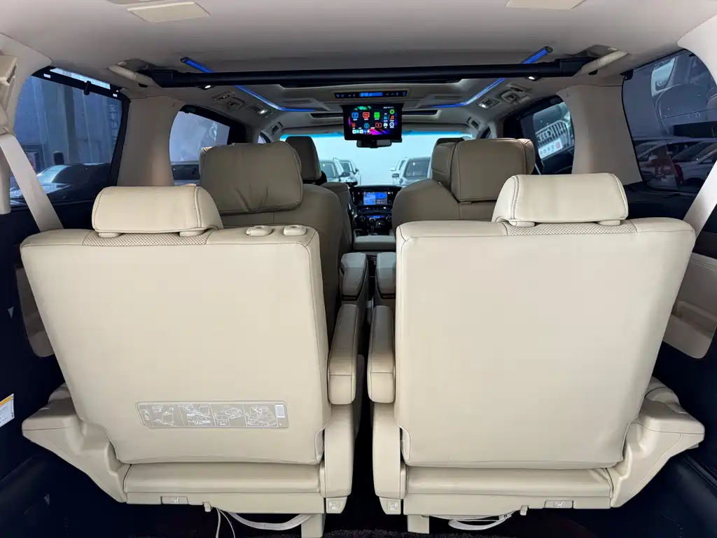 TOYOTA ALPHARD 2018