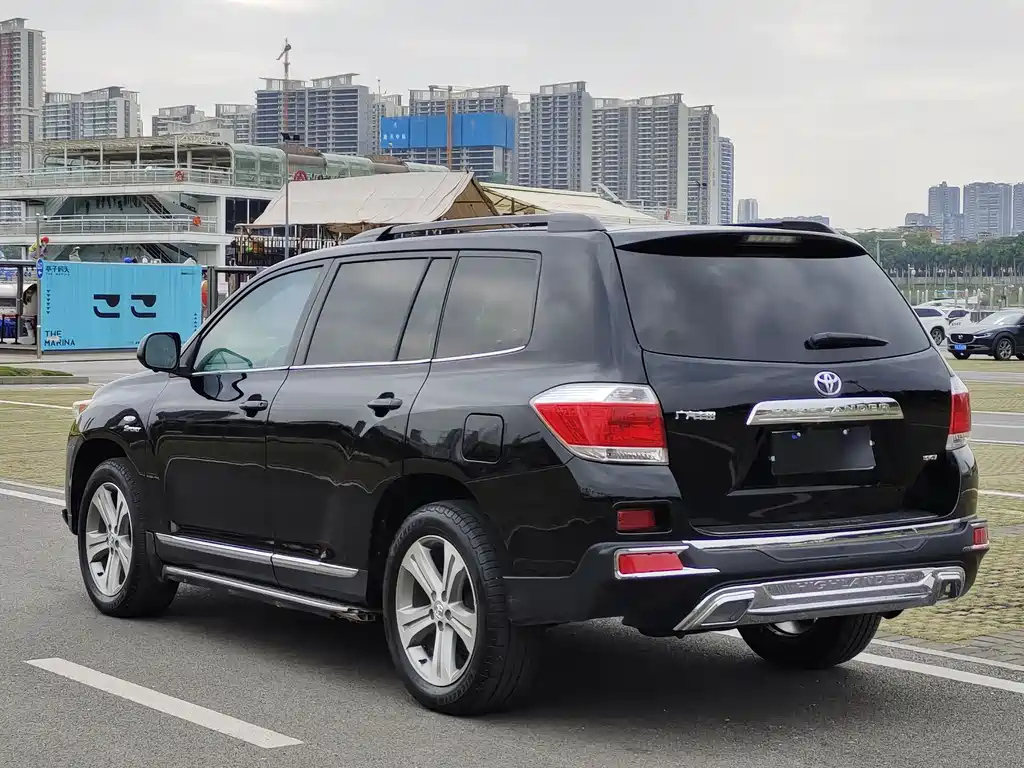 TOYOTA HIGHLANDER 2014